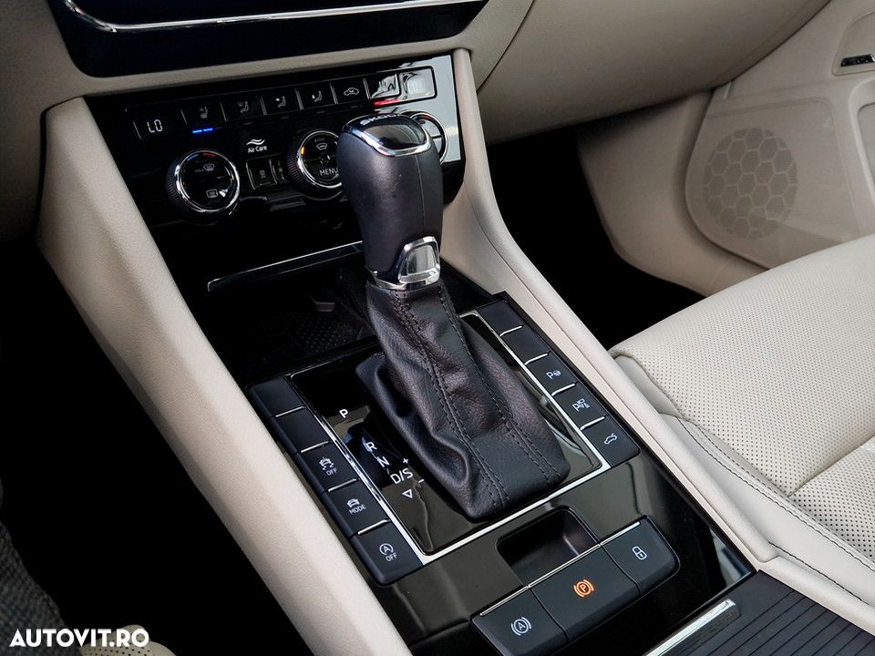 SKODA Superb 2023 — imagine 19
