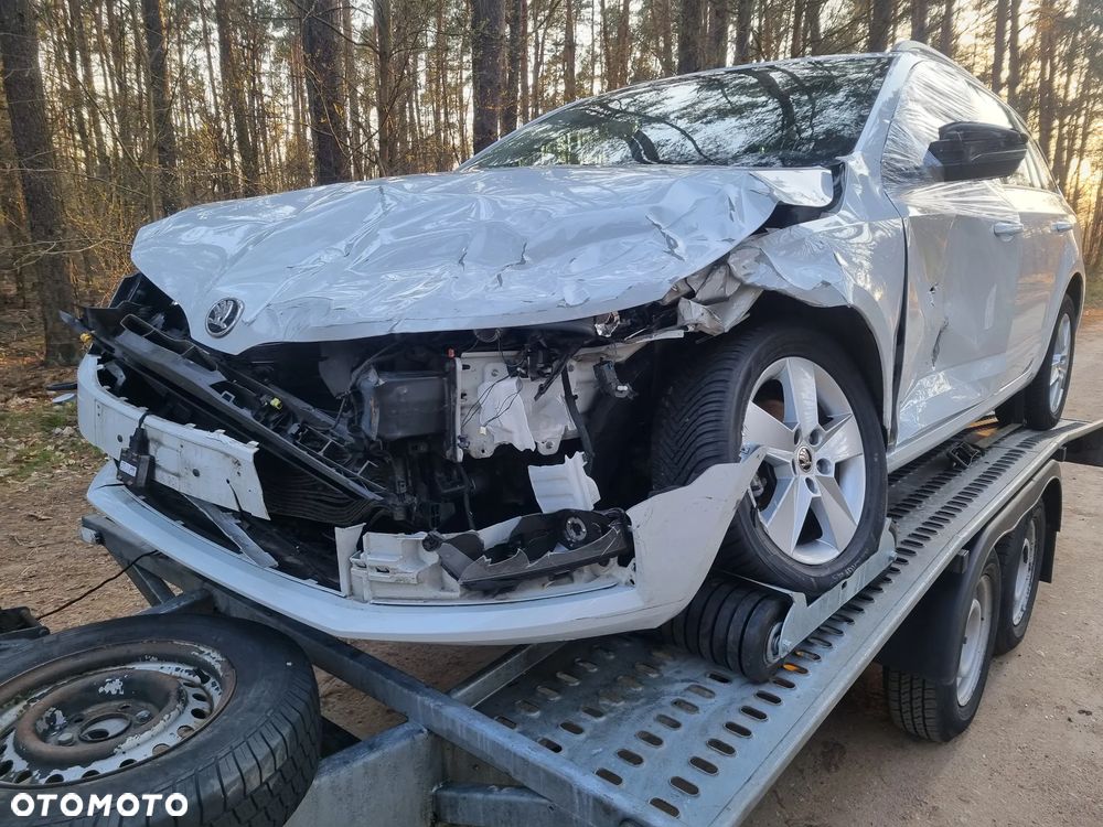 Skoda Octavia 1.6 TDI Premium Edition - 25