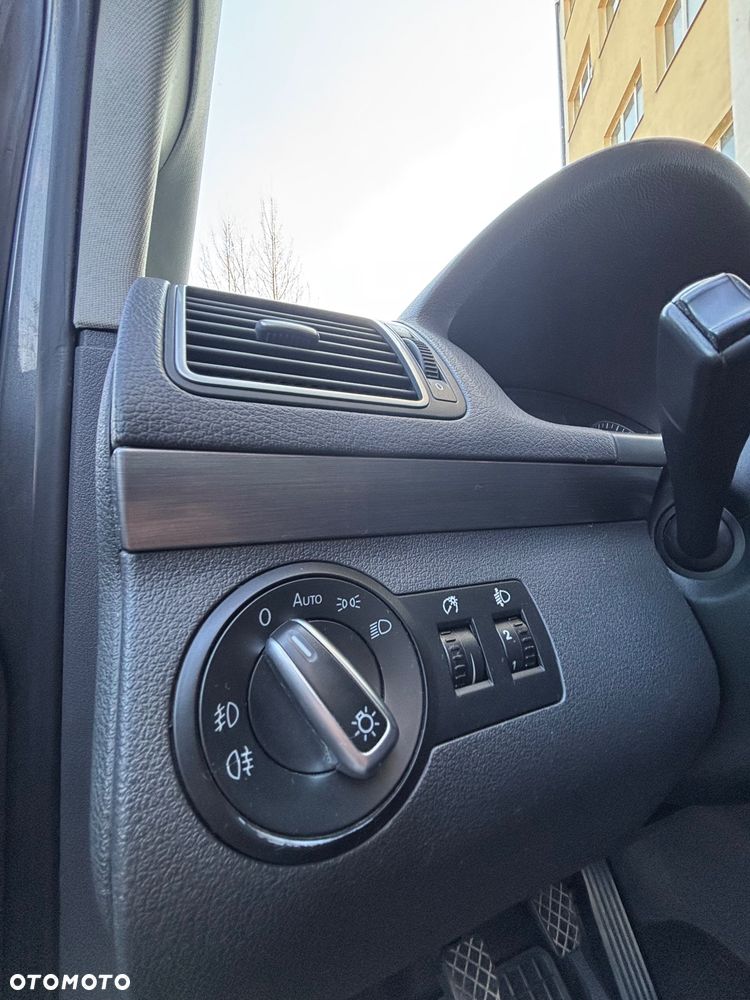 Volkswagen Touran - 15