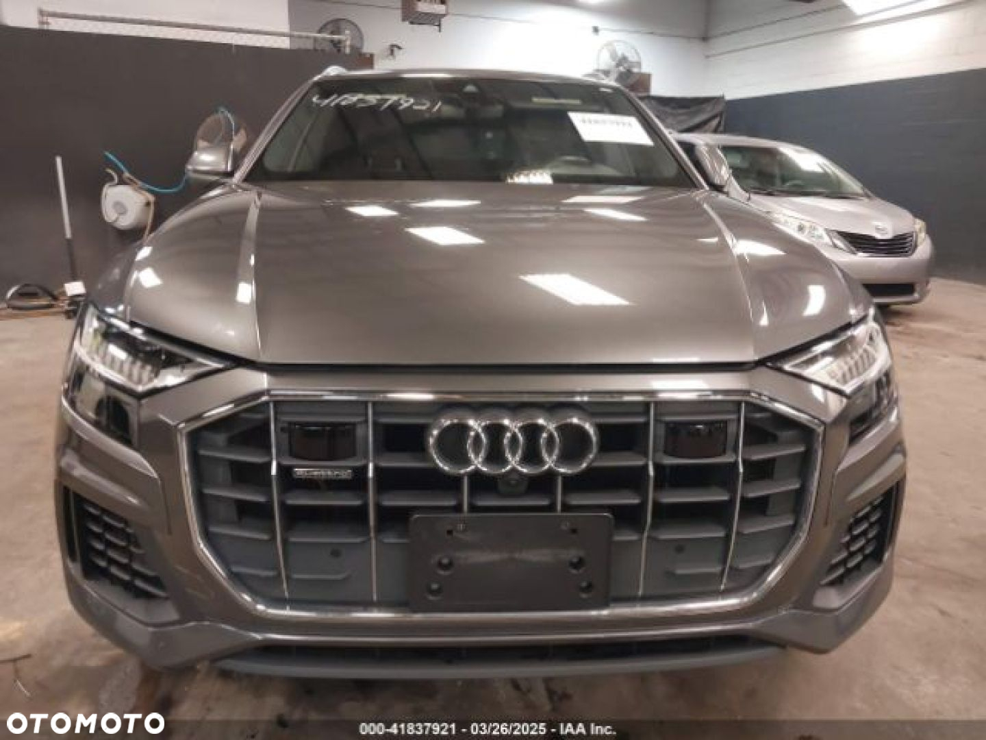 Audi Q8 - 8