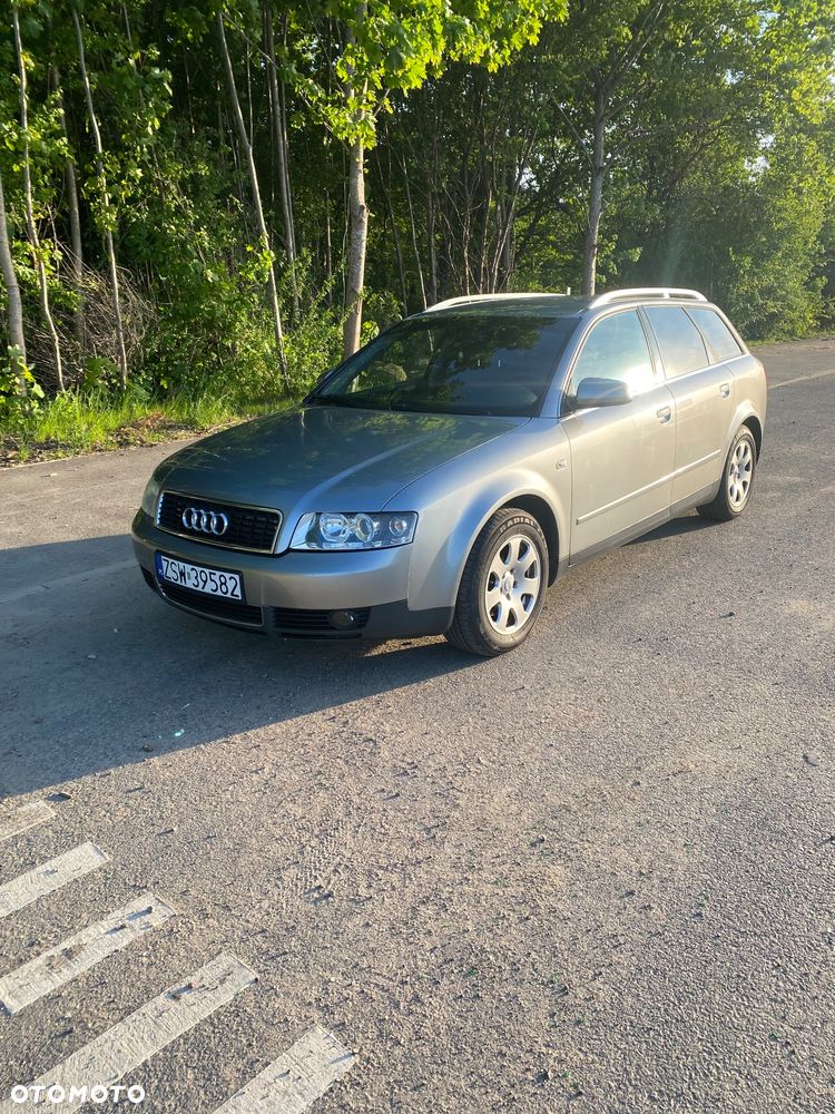 Audi A4 Avant - 1