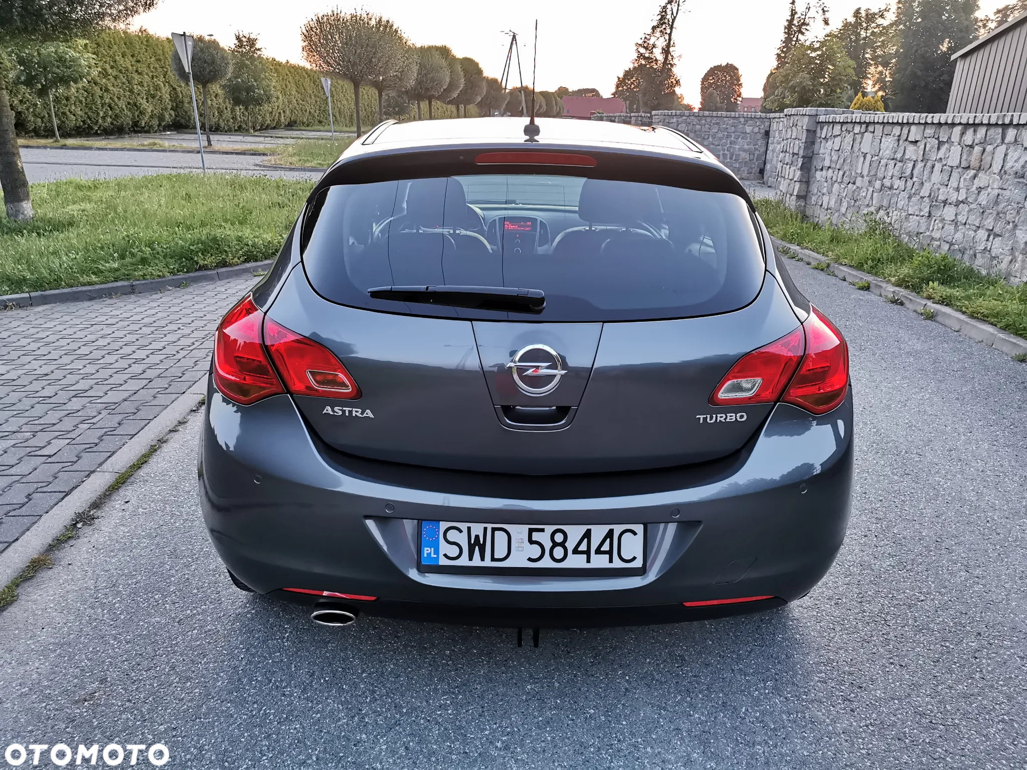 Opel Astra 1.4 Turbo 150 Jahre - 12
