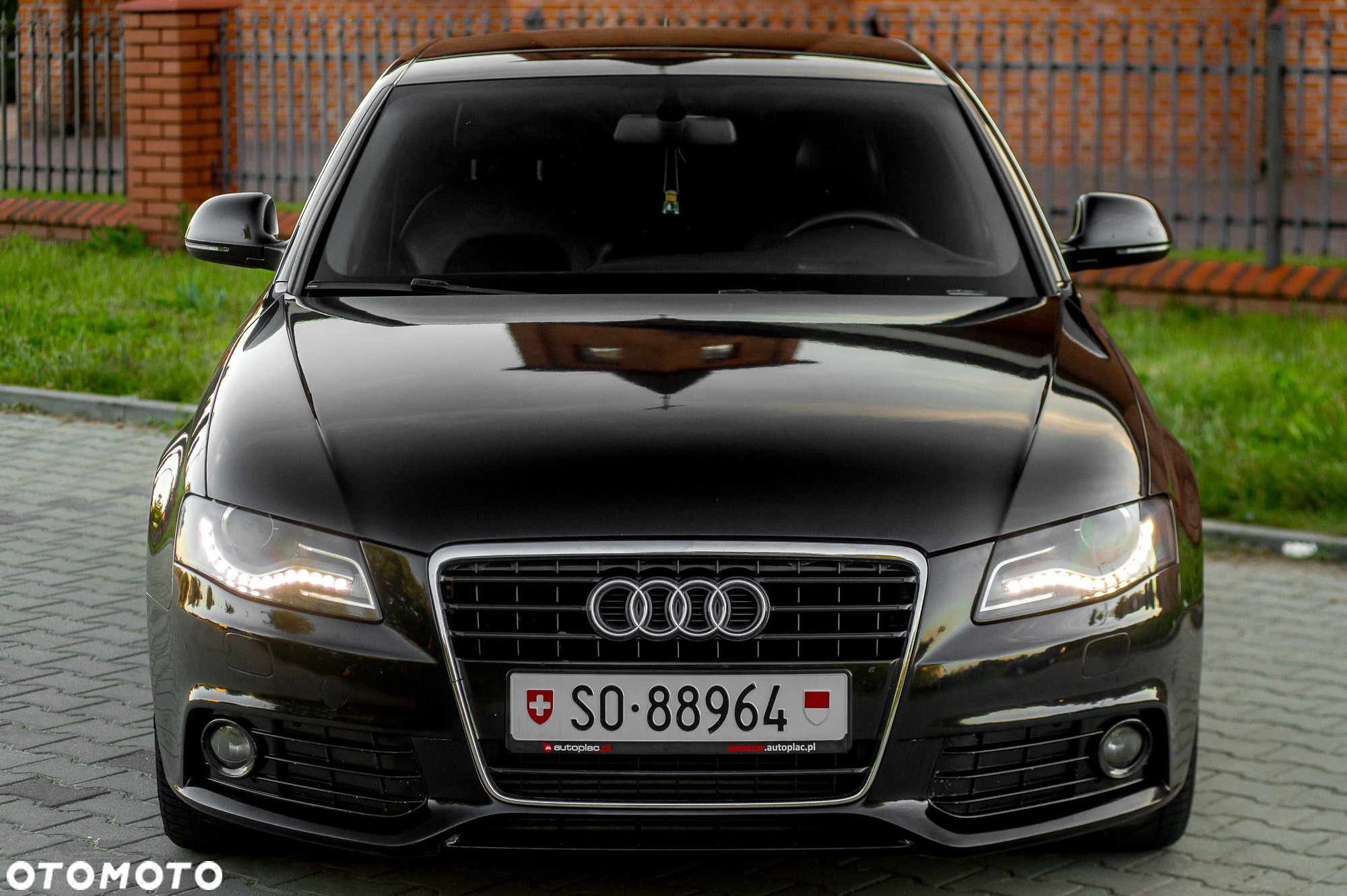 Audi A4 Avant 2.0 TDI DPF quattro S line Sportpaket - 4