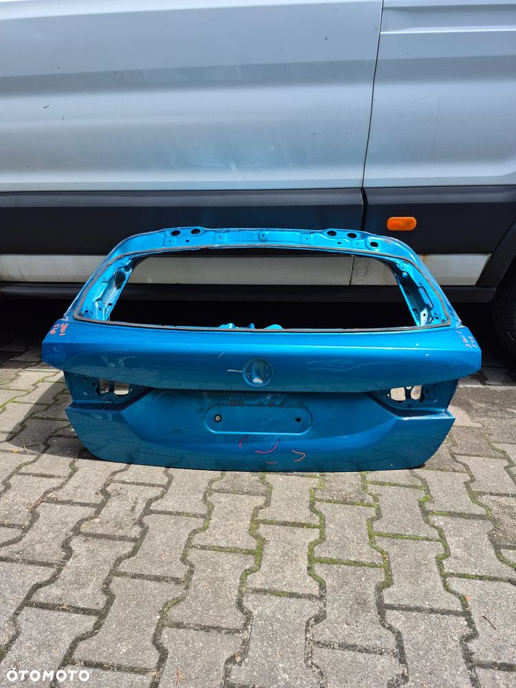 BMW 1 F40 klapa bagażnika 2390361
