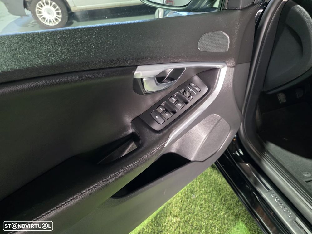 Volvo V40 2.0 D2 Momentum - 8