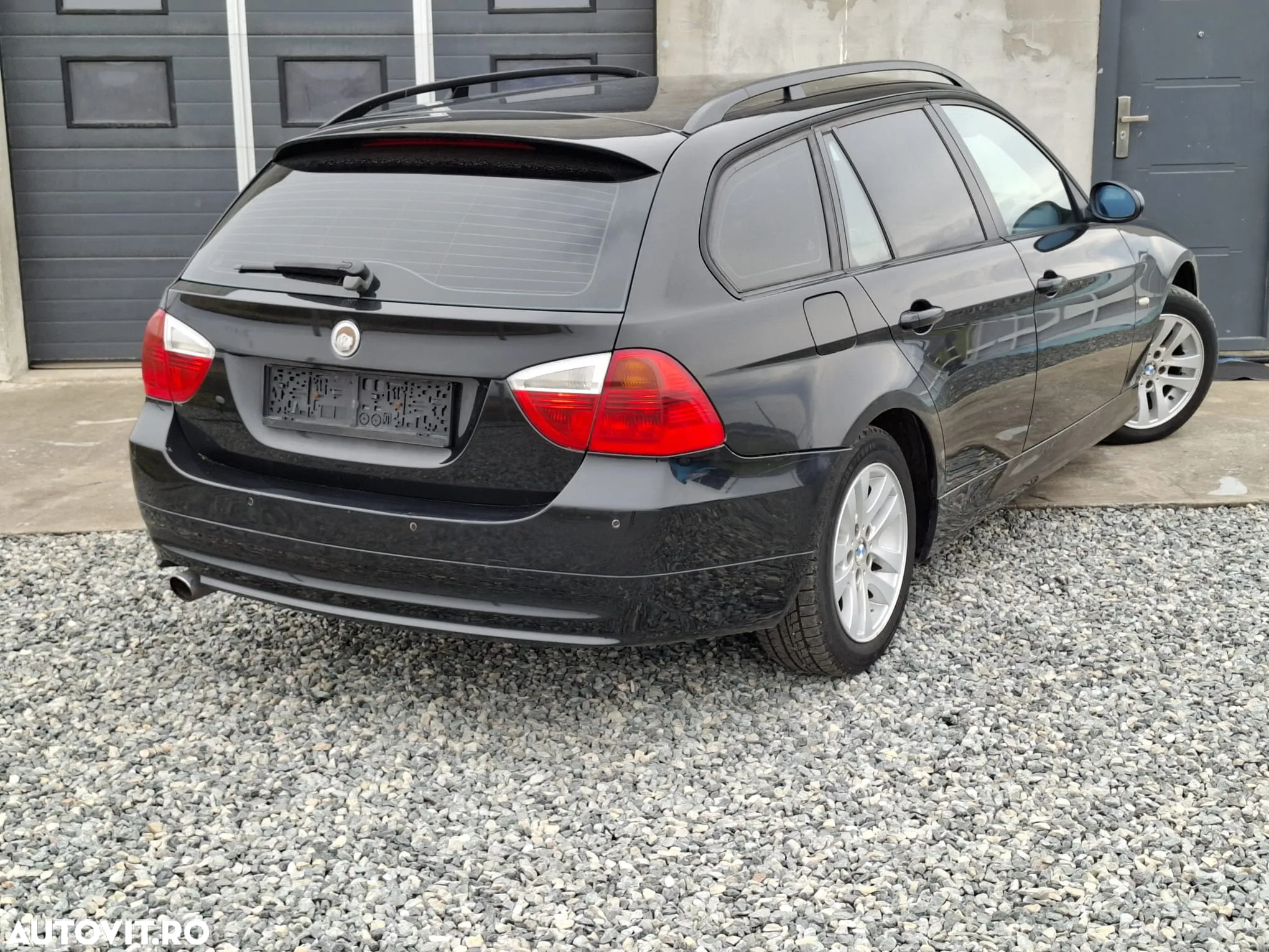 BMW Seria 3 318d DPF Touring - 4
