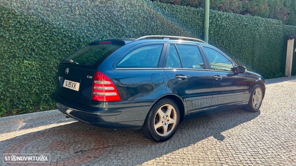 Mercedes-Benz C 220 T CDI Classic - 16
