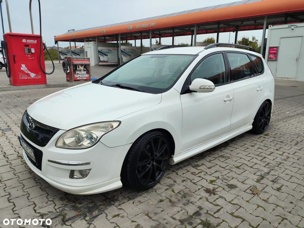 Hyundai i30 2.0 CRDi Premium - 1