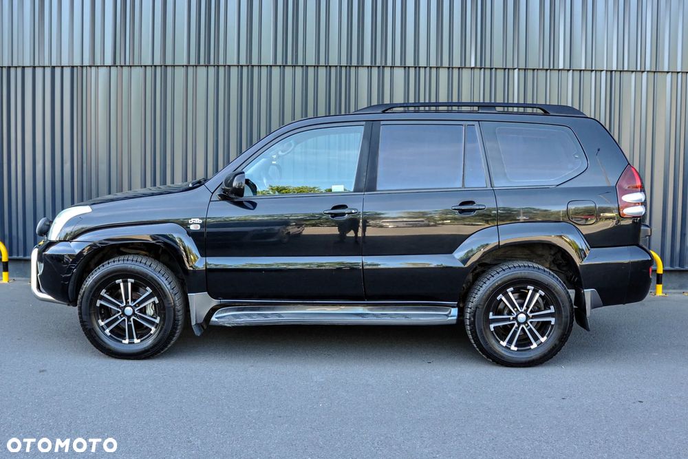 Toyota Land Cruiser - 2
