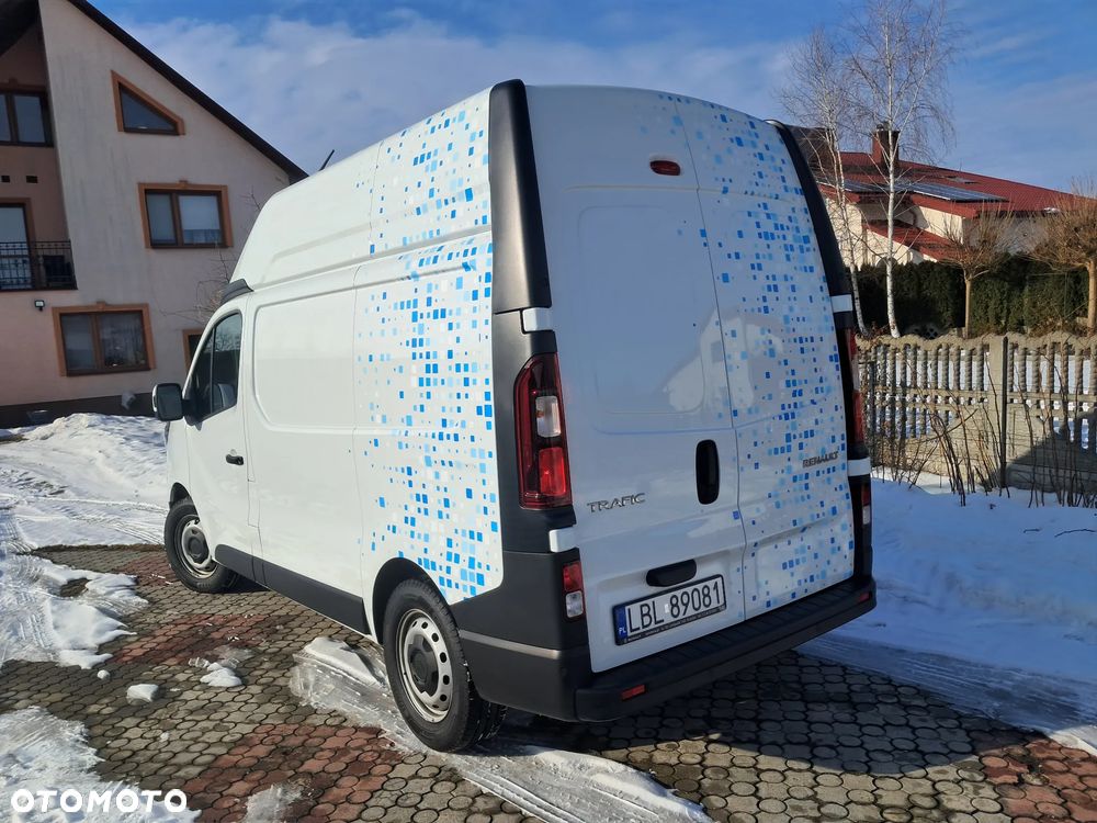 Renault Trafic - 12