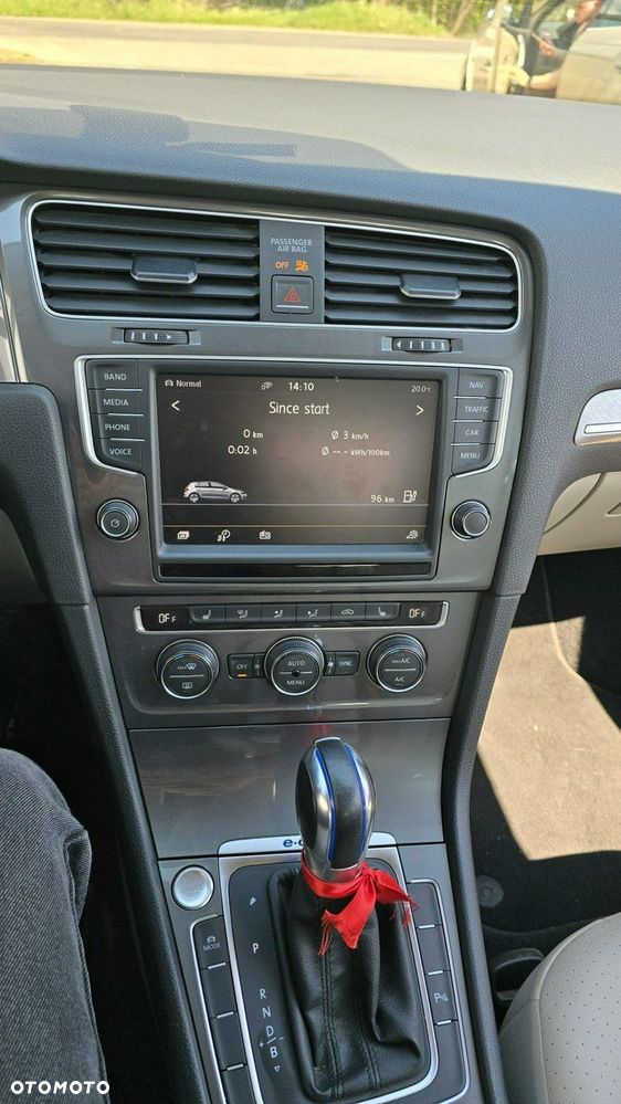 Volkswagen Golf - 14