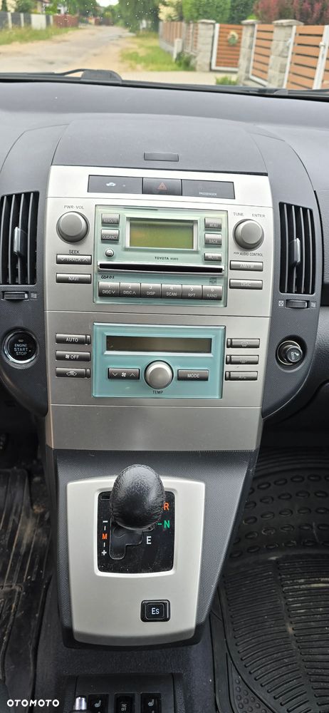 Toyota Corolla Verso - 17