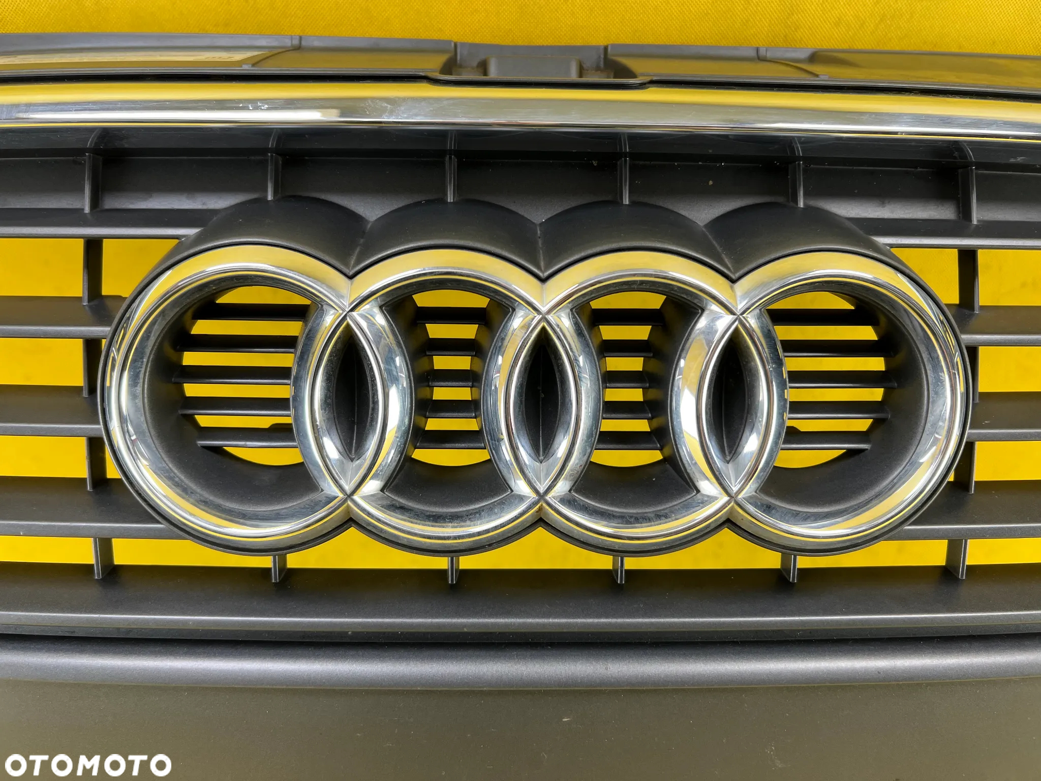 GRILL ATRAPA AUDI A1 8X0853651 ORYGINAŁ - 2