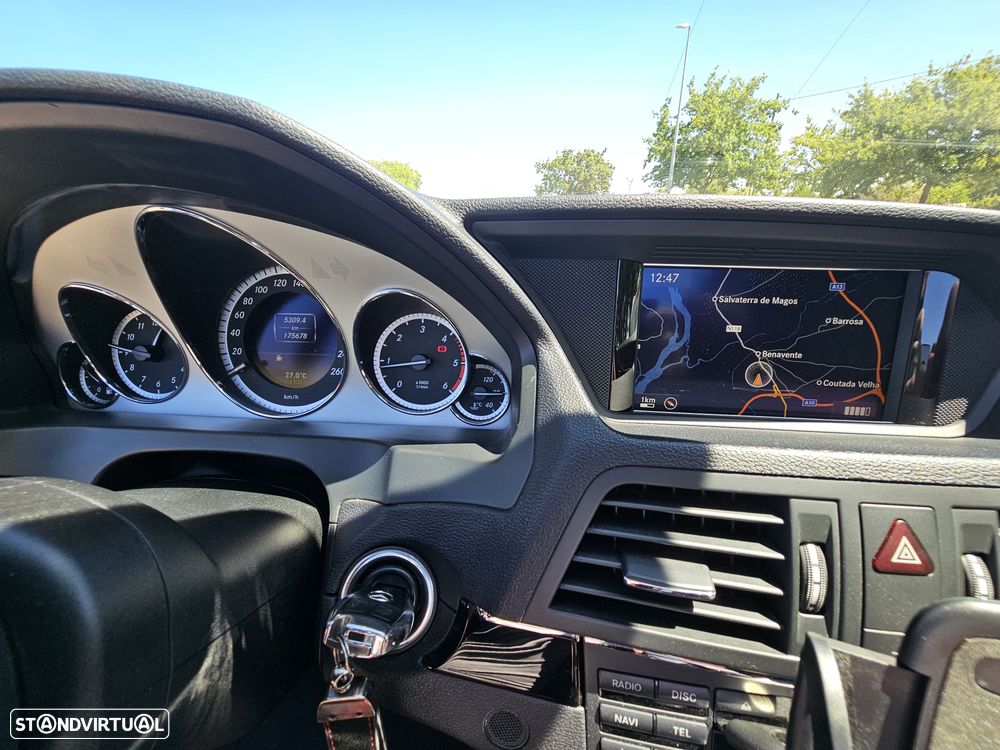 Mercedes-Benz E 220 CDi BlueEfficiency - 11