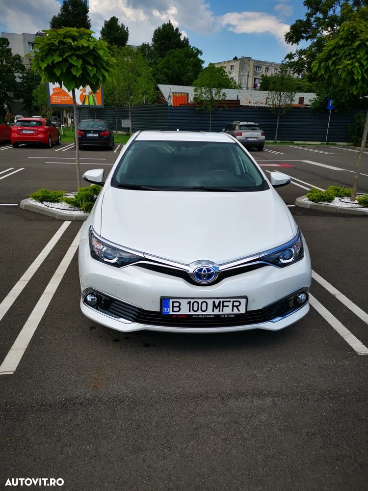 Toyota Auris 1.8 L VVT-i Sol - 2