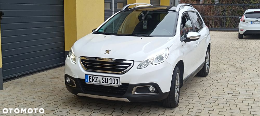 Peugeot 2008 1.2 Pure Tech Allure S&S - 1