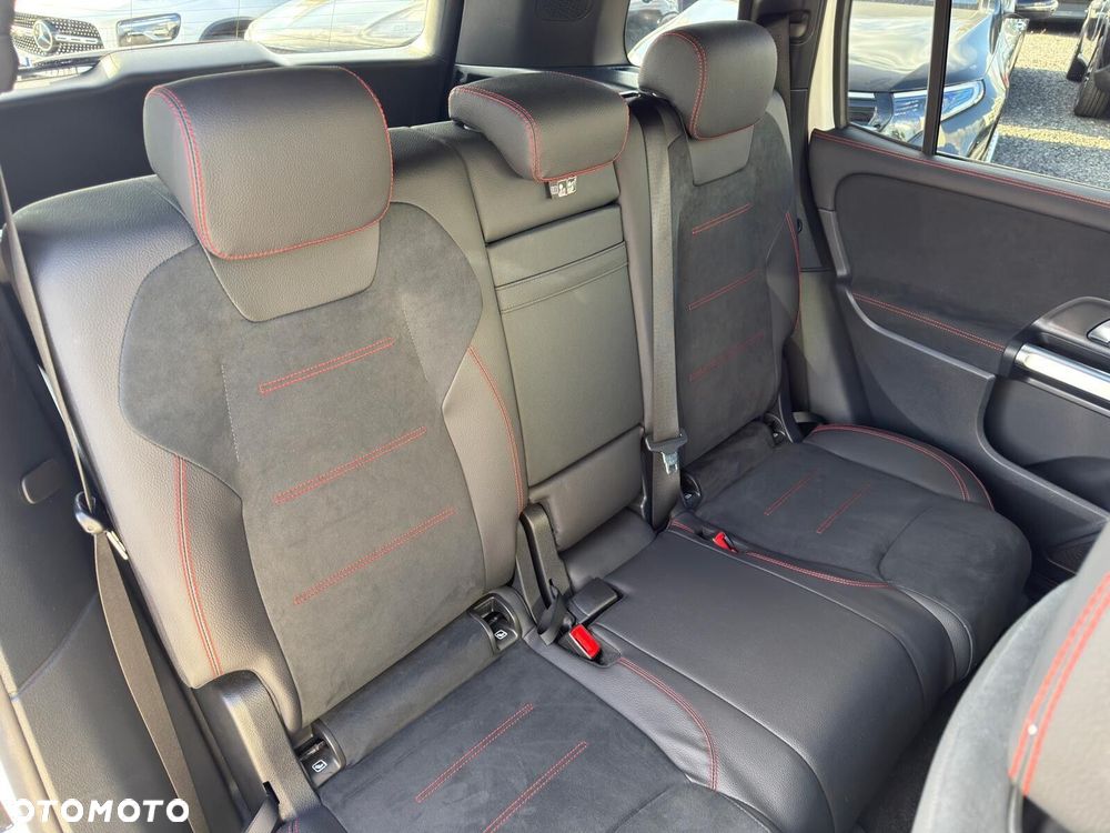 Mercedes-Benz GLB 200 AMG Line 7G-DCT - 30