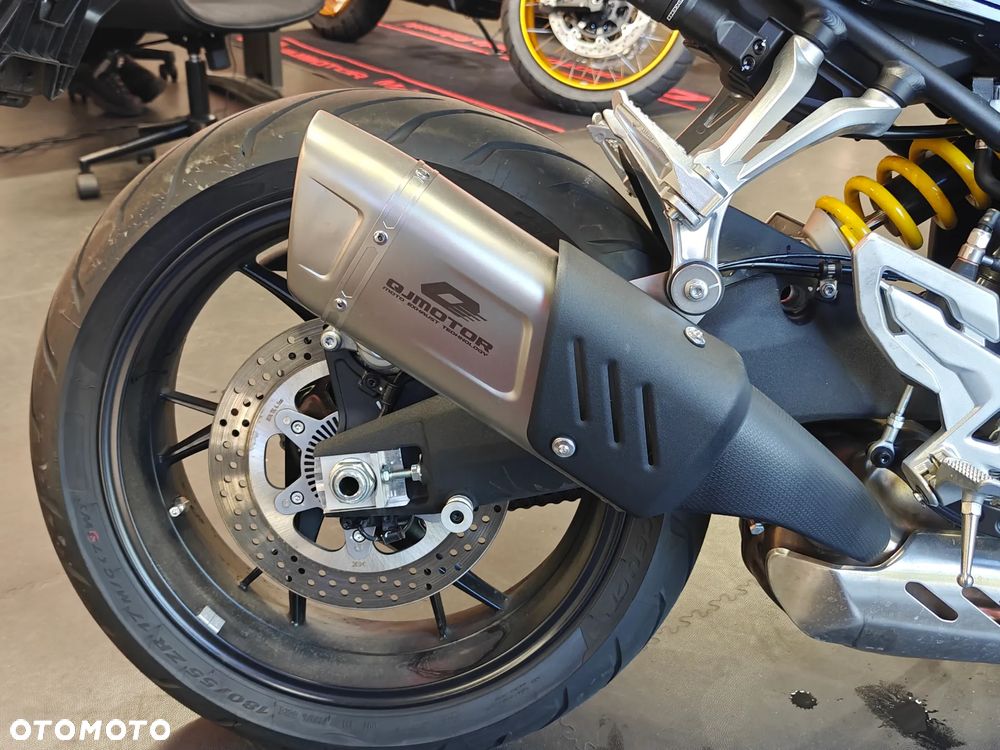 QJMOTOR SRK 800RR - 10