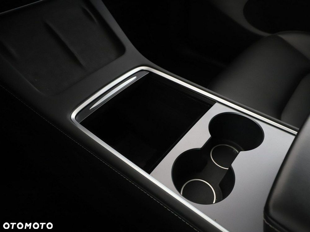 Tesla Model Y Standard - 36