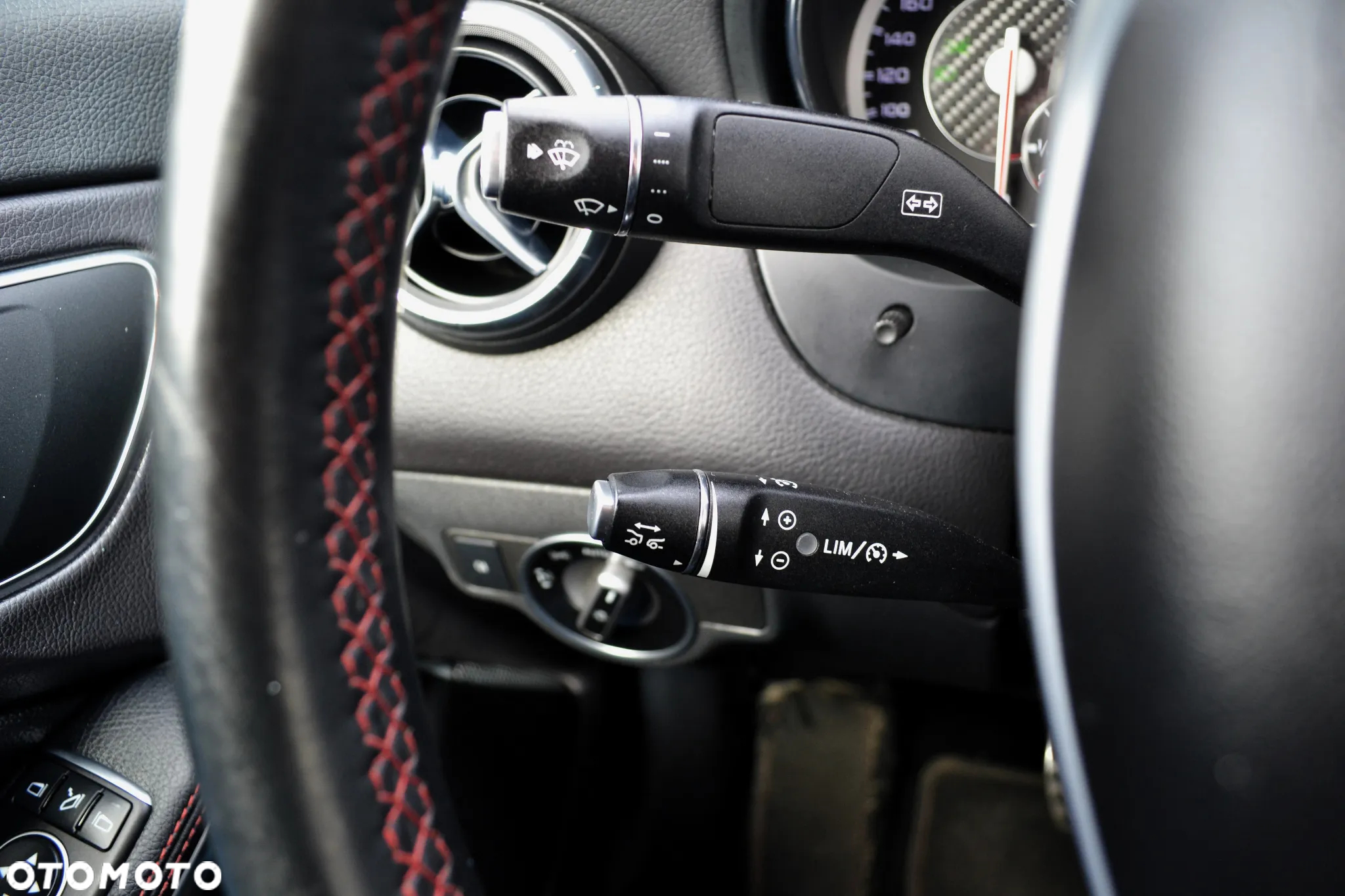 Mercedes-Benz CLA 45 AMG 4-Matic - 22