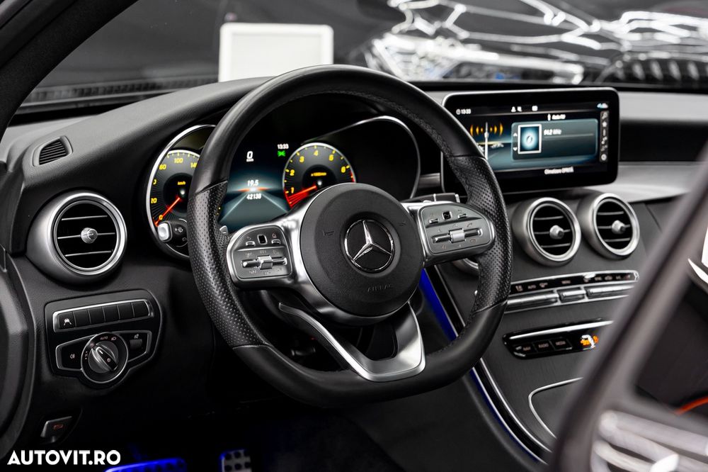 Mercedes-Benz C 300 4MATIC Aut. - 30