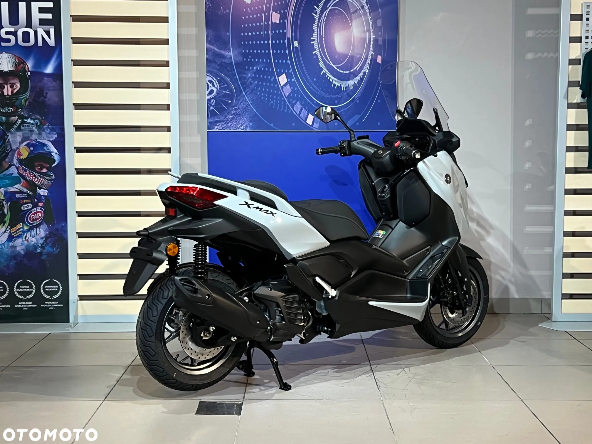 Yamaha X-max - 9