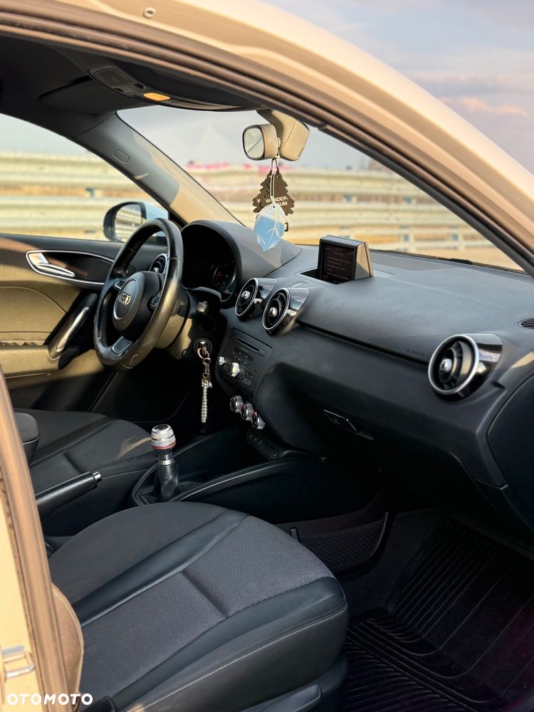 Audi A1 Sportback 1.6 TDI Attraction - 6