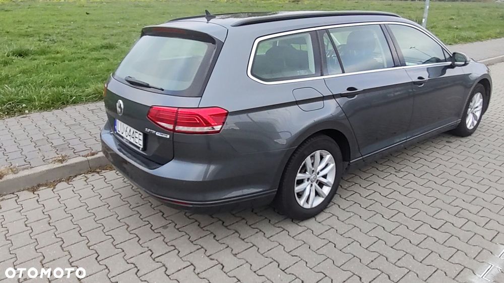 Volkswagen Passat - 19