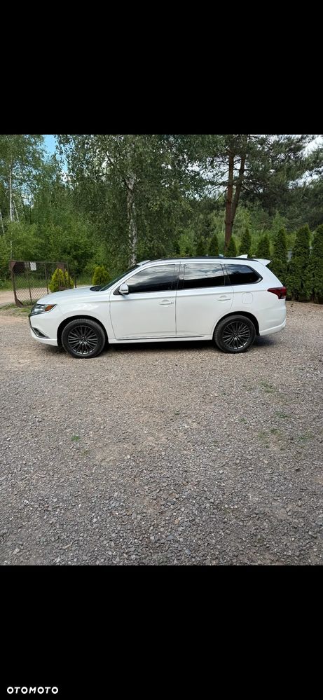 Mitsubishi Outlander - 9