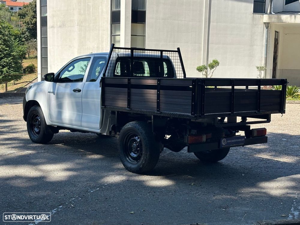 Toyota Hilux - 17