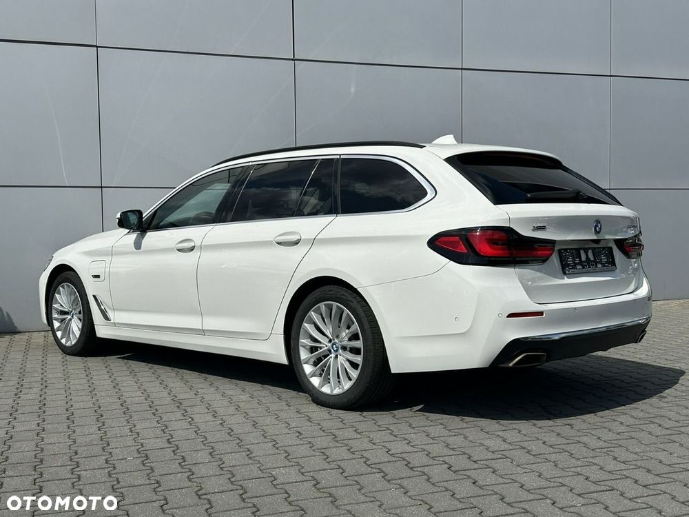 BMW Seria 5 530e xDrive Luxury Line - 11
