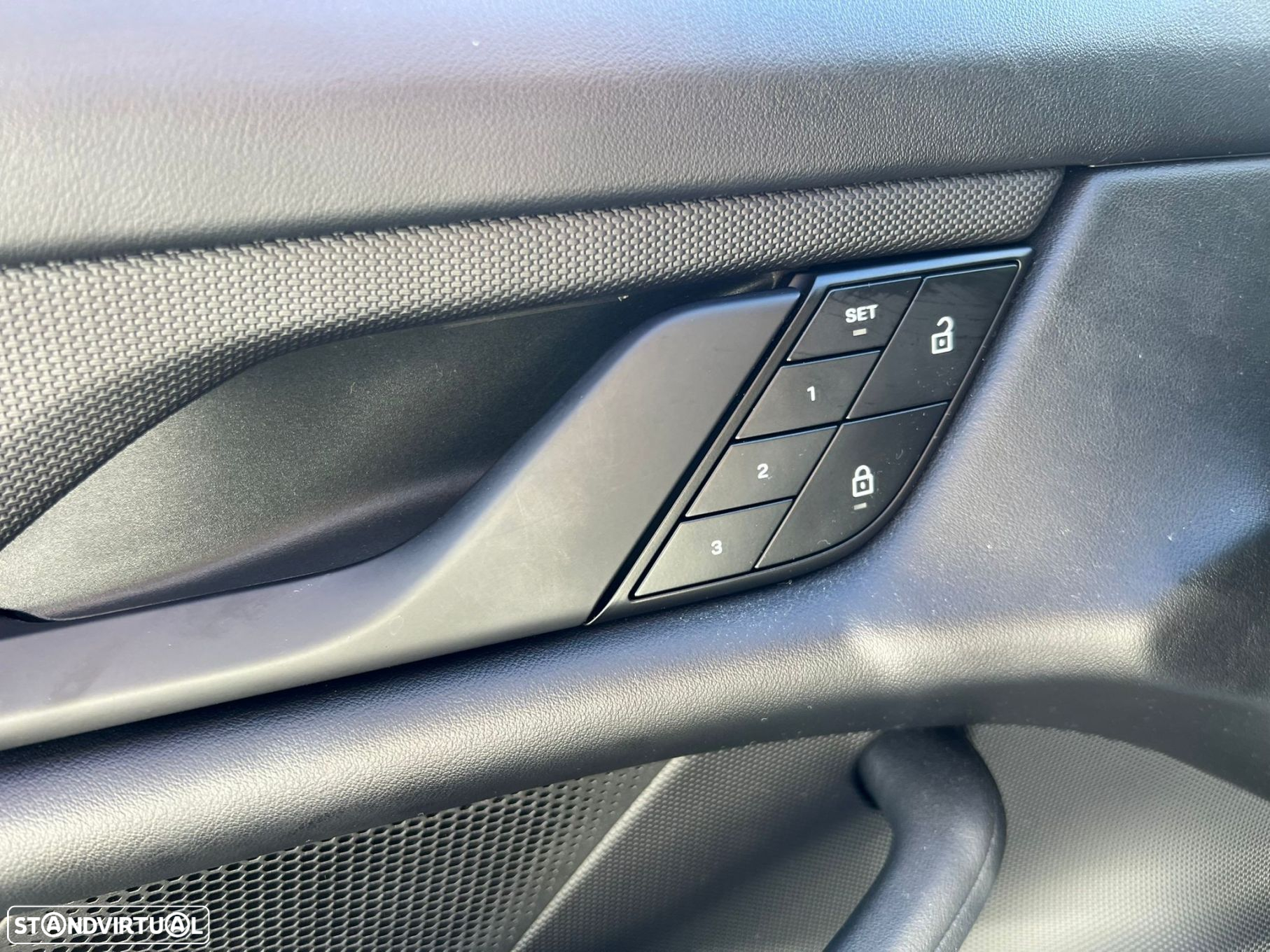 Porsche Taycan Sport Turismo - 43