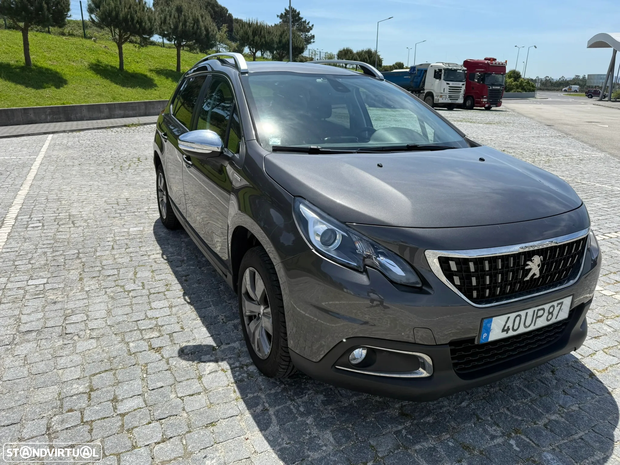 Peugeot 2008 1.2 PureTech Style - 4