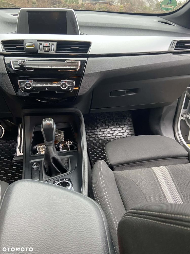 BMW X1 sDrive18d xLine - 30