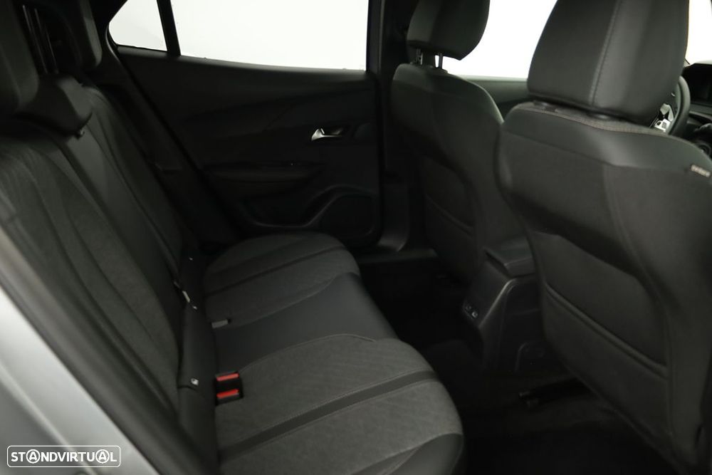 Peugeot 2008 1.2 PureTech Allure - 22