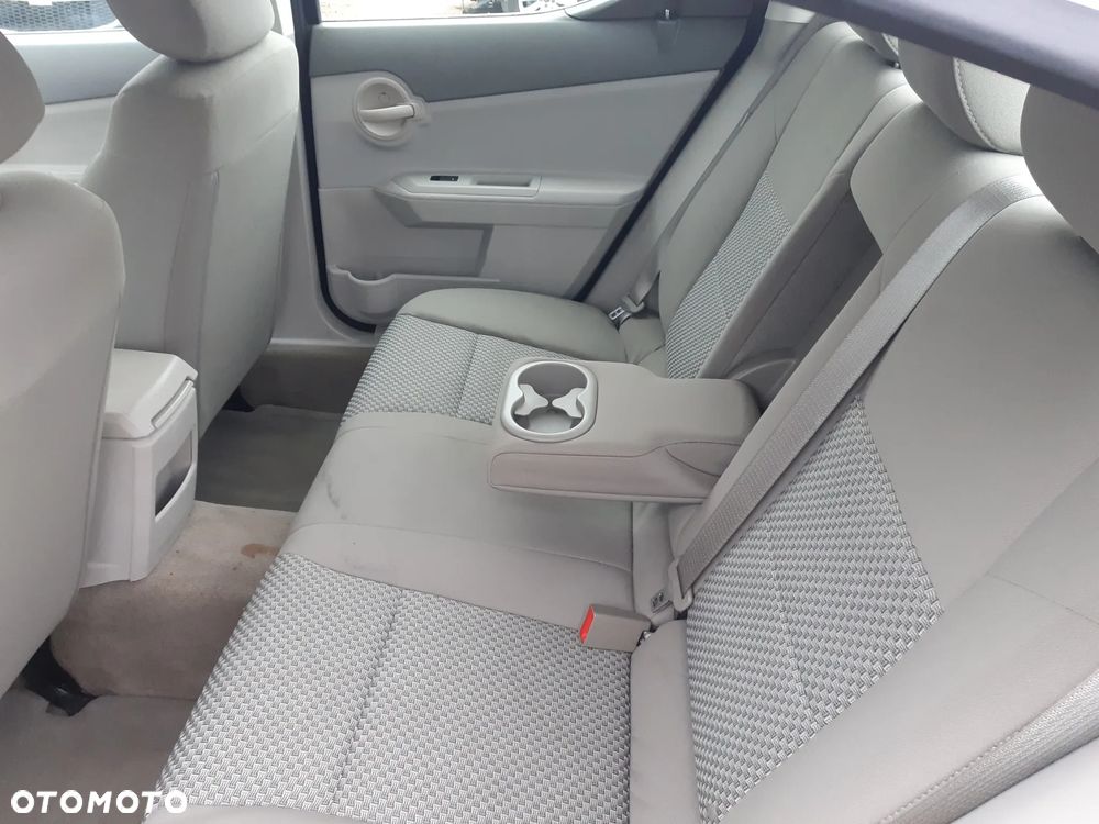 Dodge Avenger 2.0 SE - 14