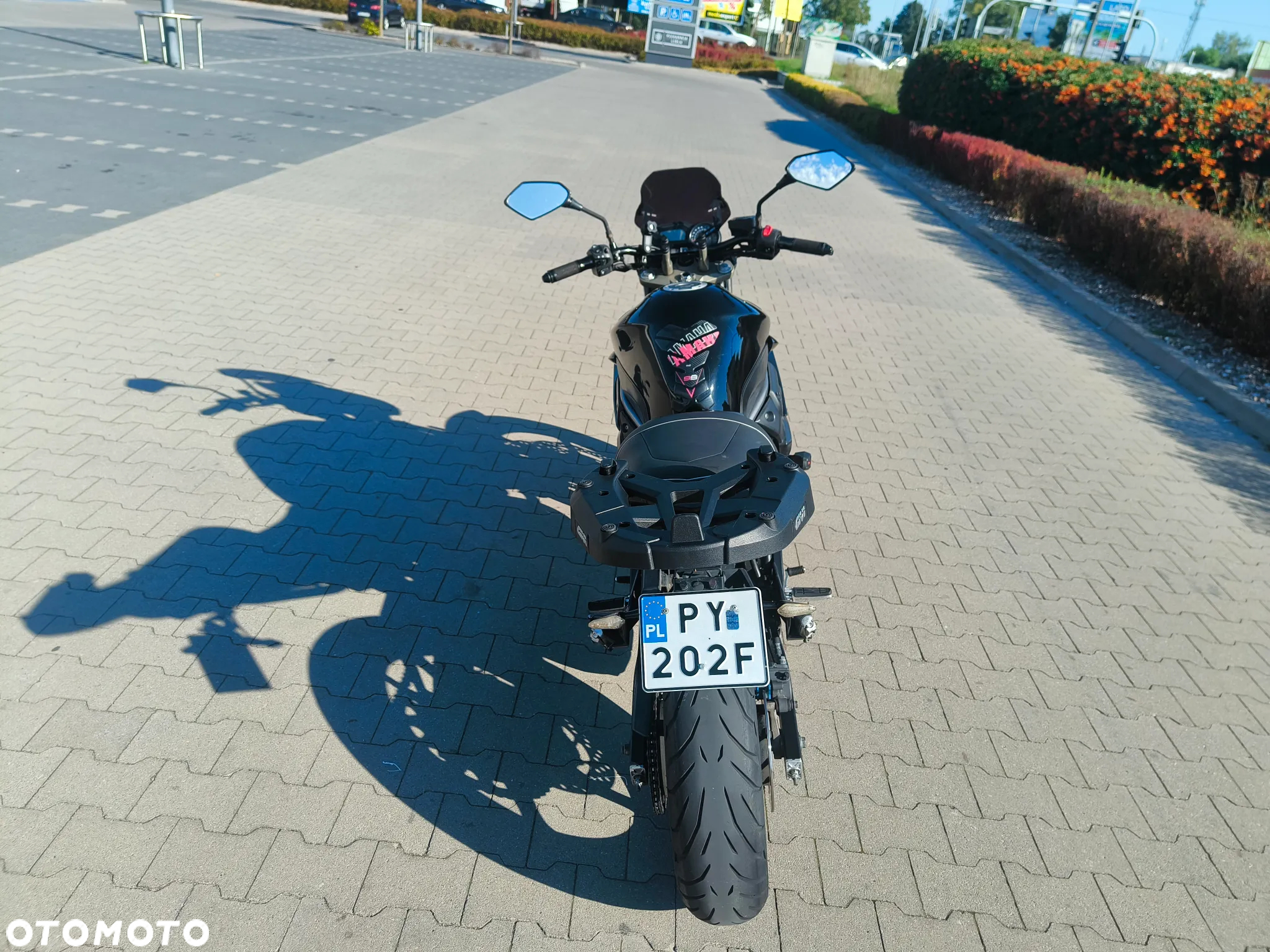 Yamaha XJ - 6