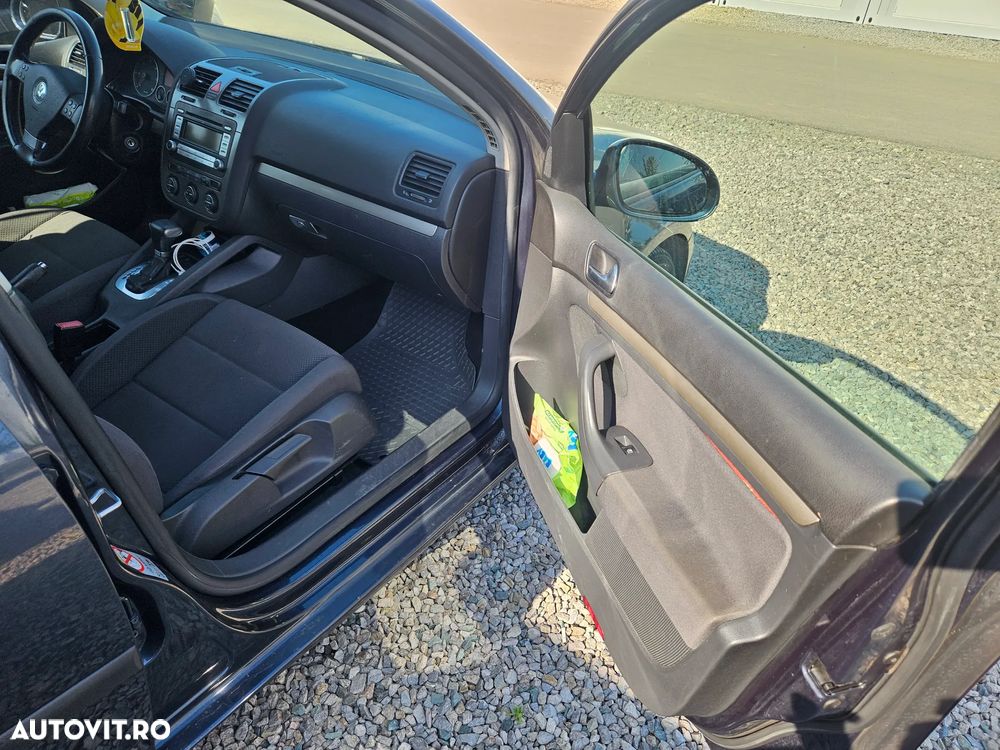 Volkswagen Golf 2.0 TDI DSG Trendline - 3