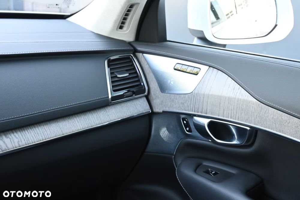 Volvo XC 90 B5 D AWD Ultimate Bright - 16