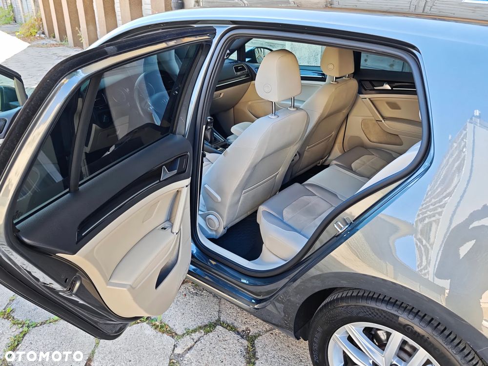 Volkswagen Golf 1.4 TSI BMT Highline - 22