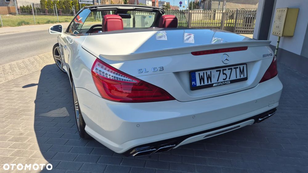 Mercedes-Benz SL 63 AMG - 17