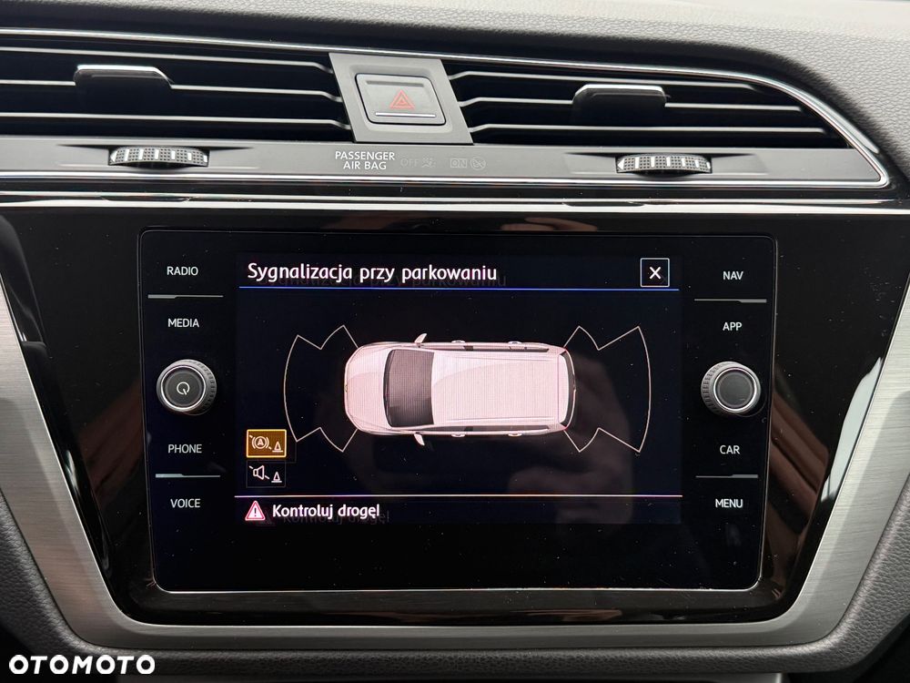 Volkswagen Touran 2.0 TDI SCR DSG ACTIVE - 20