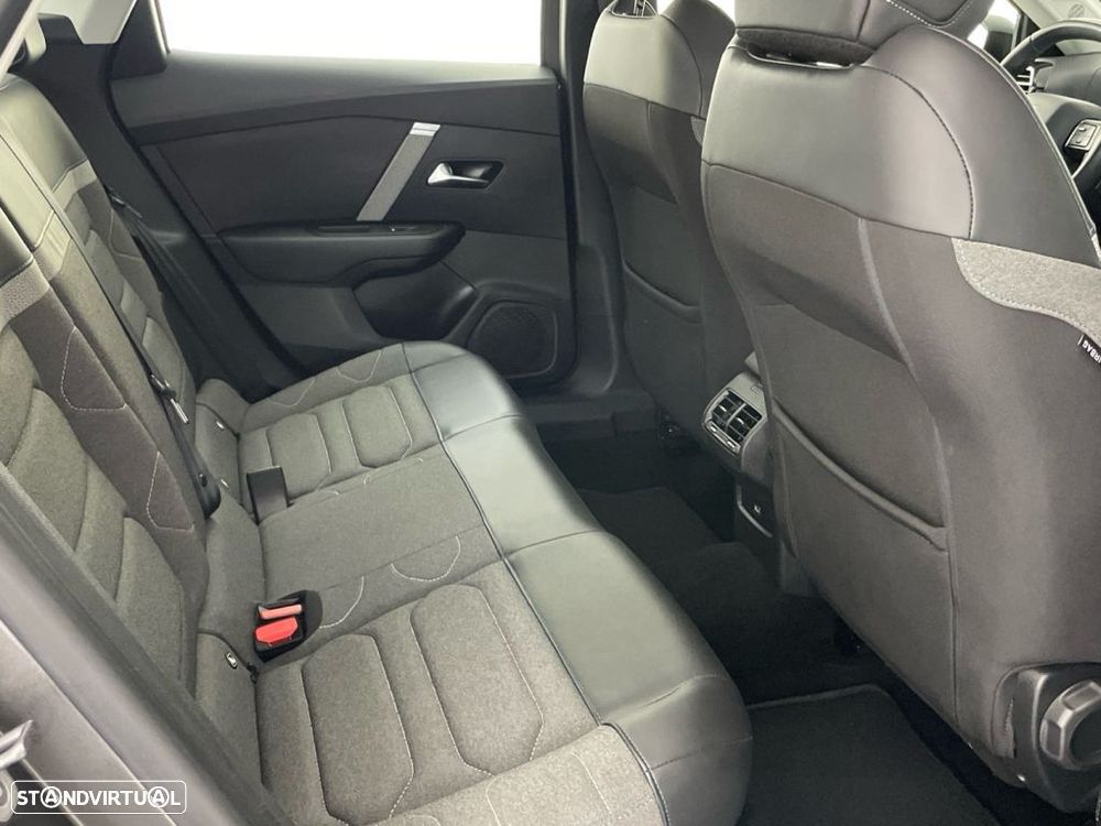Citroën C4 1.2 PureTech Feel - 23