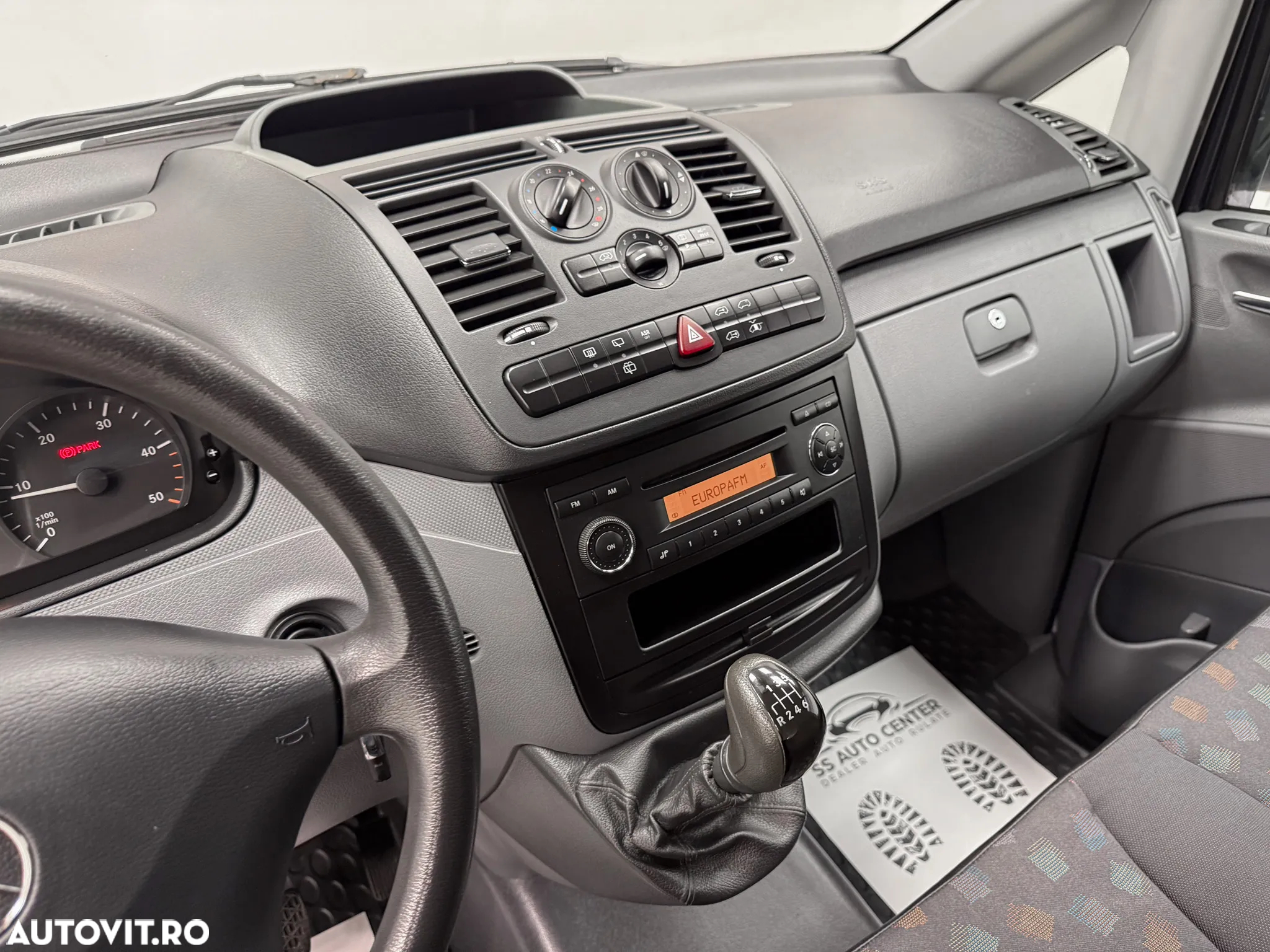 Mercedes-Benz VITO - 24