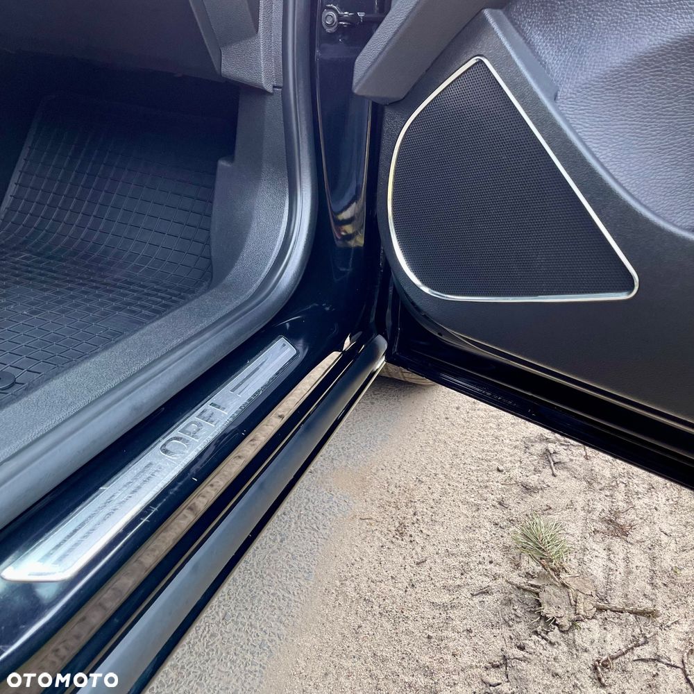 Opel Astra 1.4 Turbo Exklusiv - 38