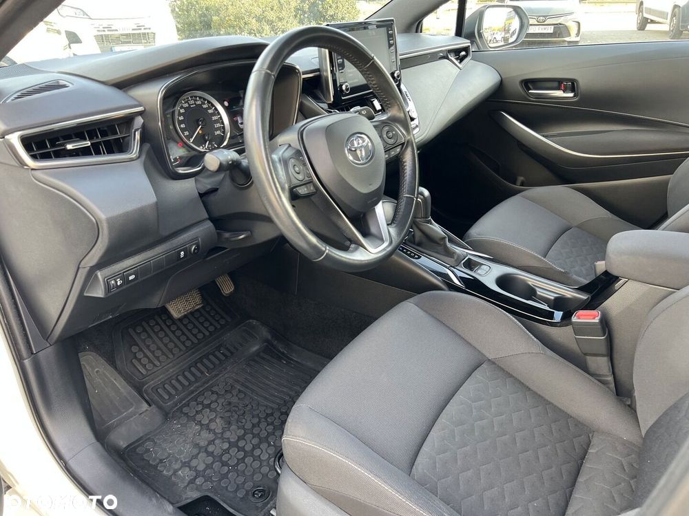 Toyota Corolla 1.8 Hybrid Comfort - 12