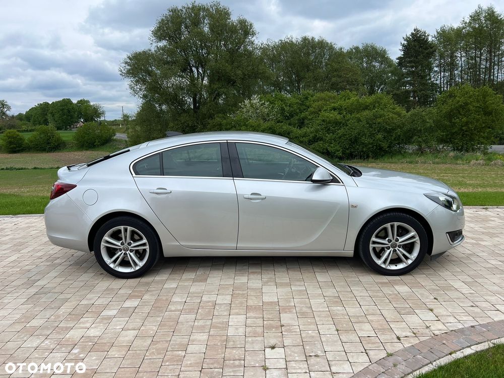 Opel Insignia 2.0 T Cosmo 4x4 - 11
