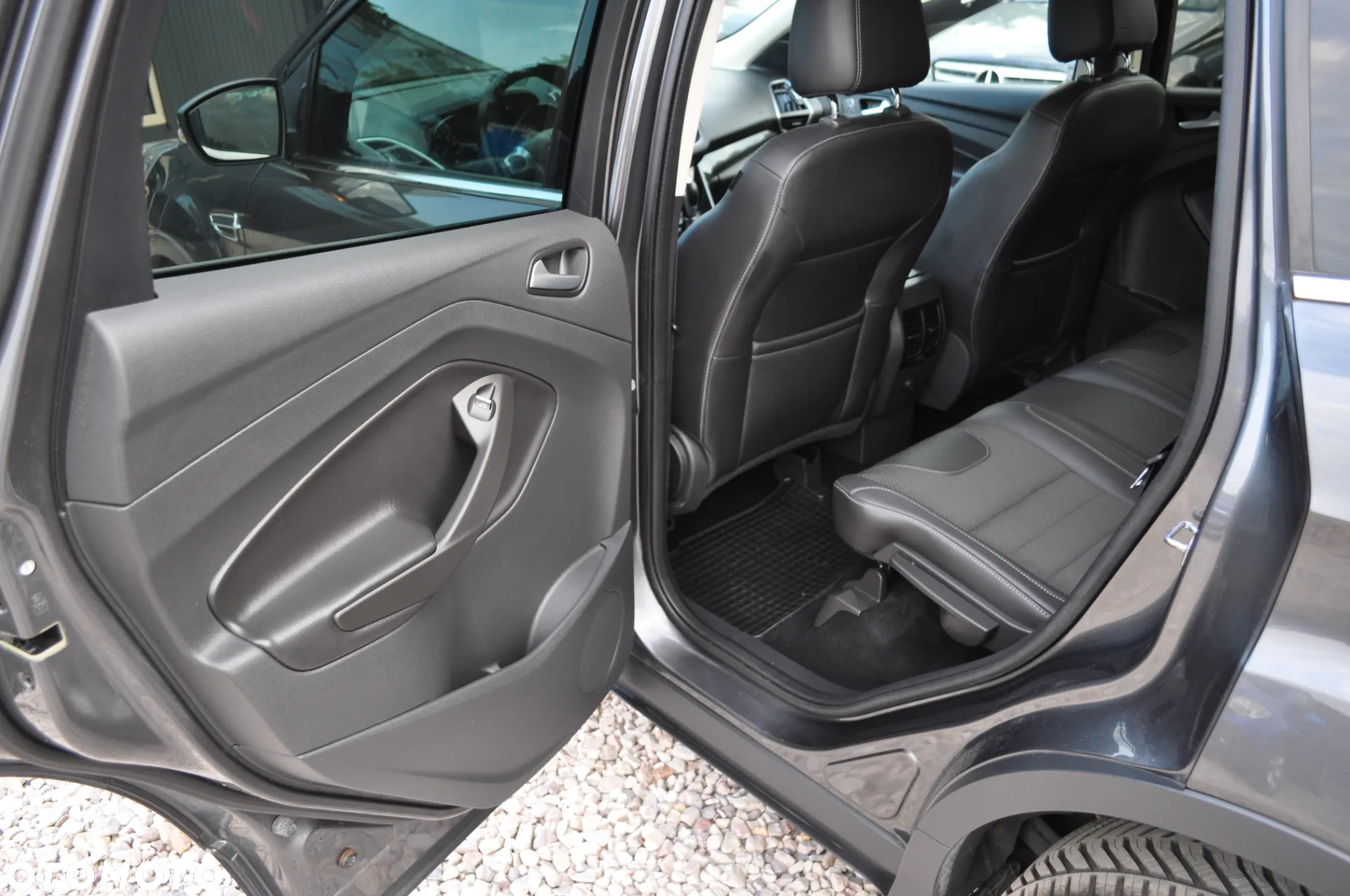 Ford Kuga 1.5 EcoBoost 4x4 Titanium - 20