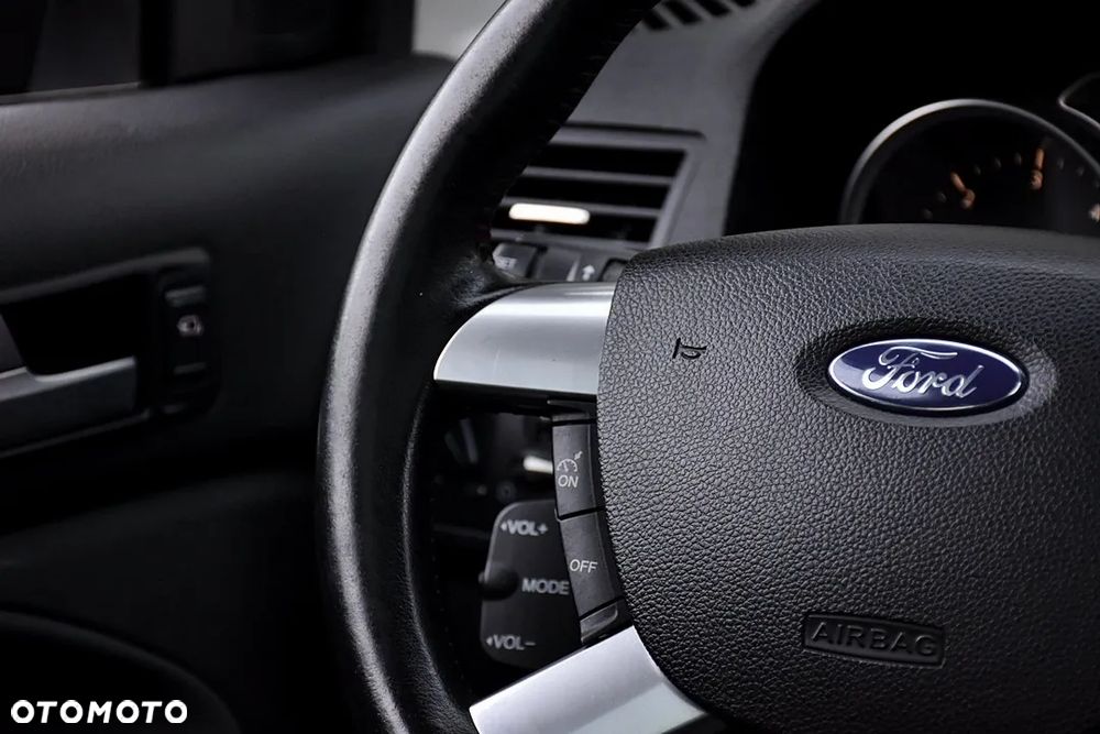 Ford Kuga 2.0 TDCi 4x4 Titanium - 21