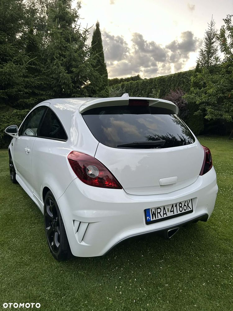 Opel Corsa 1.6 Turbo OPC - 3